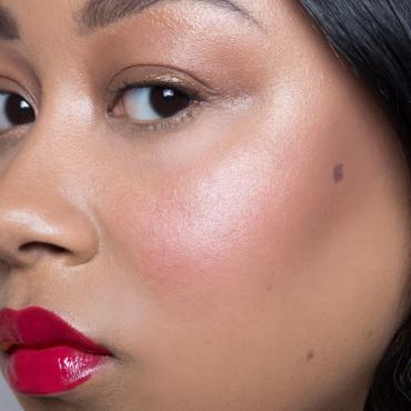 How to choose a red lipstick for your complexion